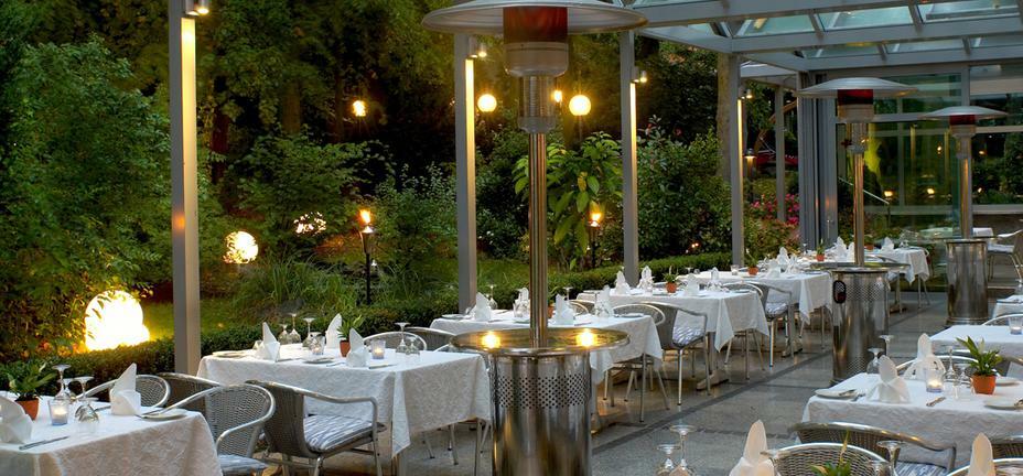 Hotel Benther Berg Ronnenberg Bagian luar foto